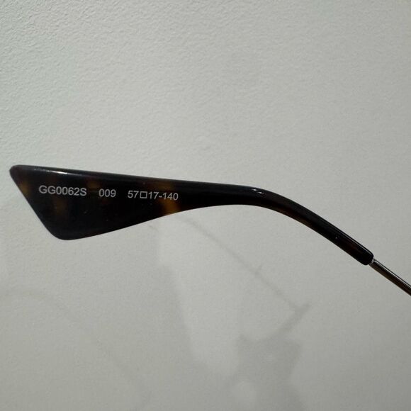 GUCCI Unisex Aviator sunglasses - Picture 6 of 6